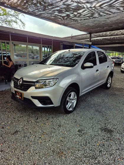Renault Logan 1.6 Authentique / Life