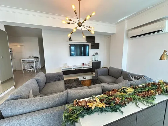 Venta De Apartamento De 3 Habitaciones Amueblado En Gazcue