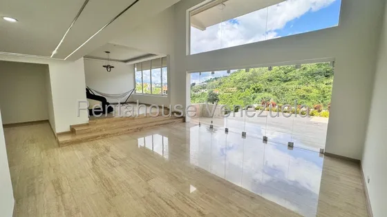 Casa En Venta En Colinas Del Tamanaco Mls 26-810 Yf