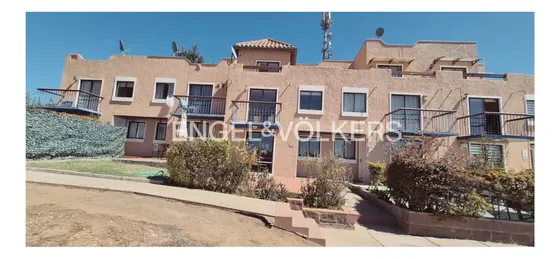 Casa Con Vista Al Mar Y Seguridad