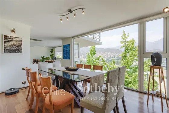 Casa En Venta De 4 Dorm. En Lo Barnechea