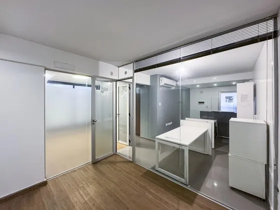 Oficina Semiamoblada Con 3 Ambientes Y Amenities