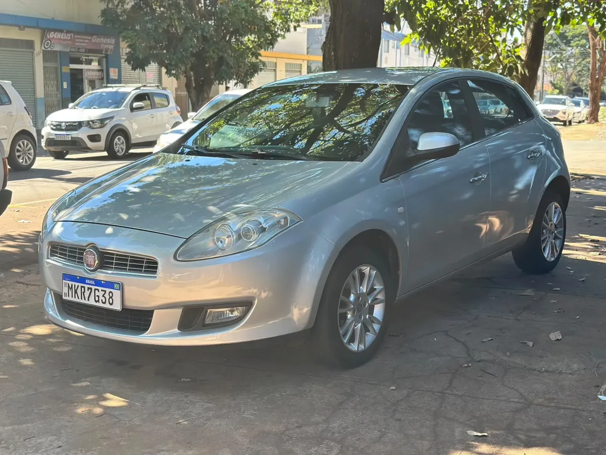 Fiat Bravo 2013 1.8 16v Essence Flex Dualogic 5p Fiat Bravo 2013 1.8 16v Essence Flex Dualogic 5p