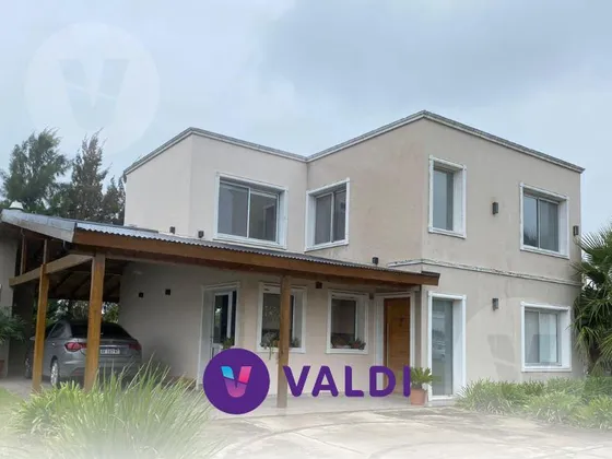 Casa En Venta Con Renta - Barrio Santa Juana, Canning