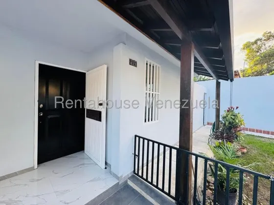 Casa En Venta El Cafetal 25-22537 Lv