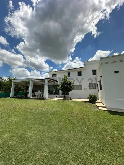 Altos Del Golf, Hermosa Casa De 4 Dormitorios En Villa Allende