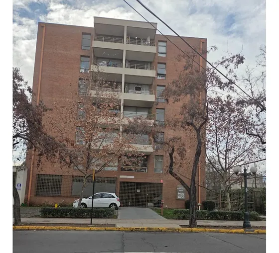 Departamento En Venta Entre A. Varas Y Marchant Pereira