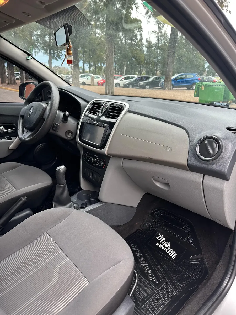 Renault Logan 1.6 Expression 85cv5327747245159424012