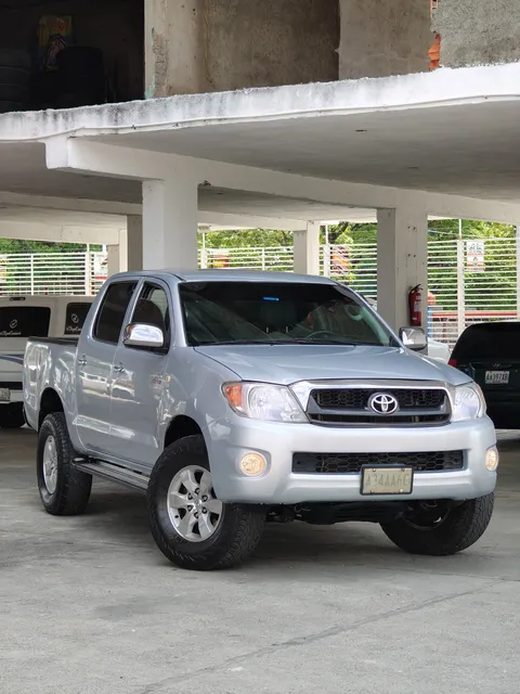 Toyota Hilux Automatica 4x2 Motor 2.7