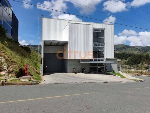 Bodegas En Arriendo El Sango 643-8292093