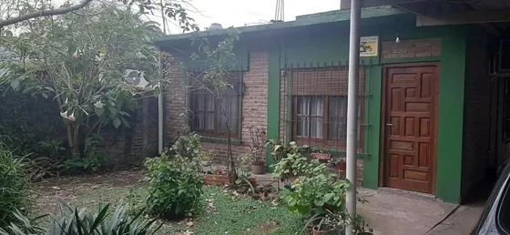 Casa En Venta - 3 Dormitorios 2 Baños - Florencio Varela