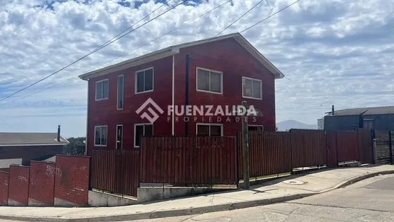 Se Arrienda Casa De 4 Dormitorios Más Cabaña En Con Con 