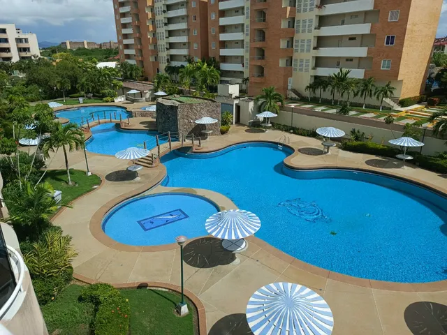 Vendo En Alcaravanez L Dos Hab Dos Baños Negociable.