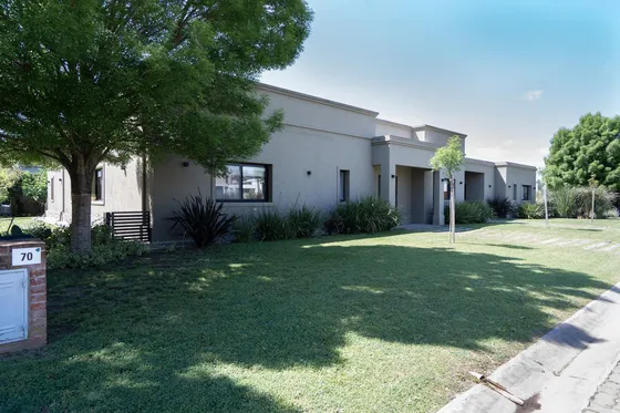Venta De Casa En Valdevez Sobre Lote De 932m2 Apto Credito