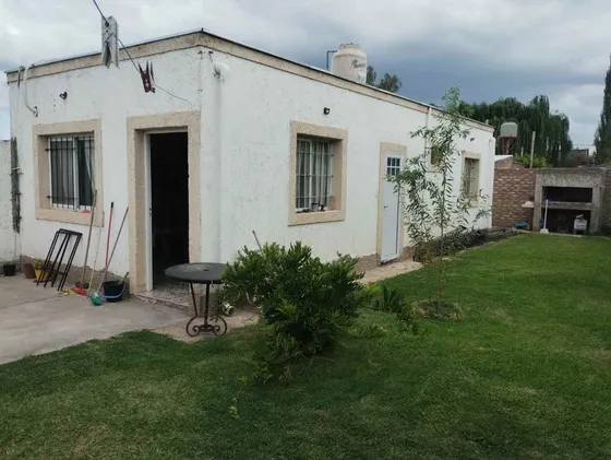 Casa Semi Nueva Venta Barrio San Isidro Luján .