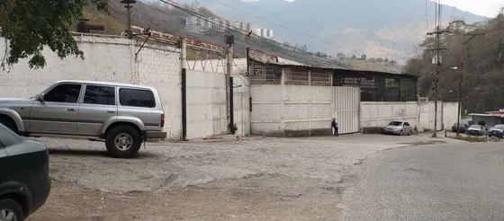 Alquiler Galpón 400 M2 Turumo Jk
