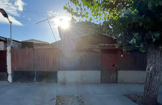 Casa De Madera, Dos Pisos 110 Mt (dos Casas En Una)