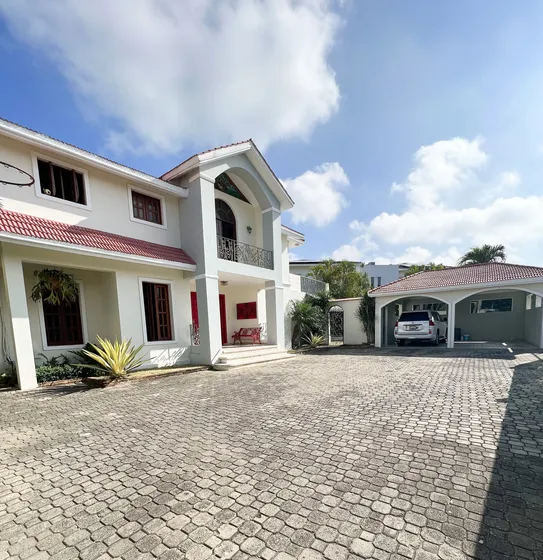 Se Vende Hermosa Y Amplia Casa En Cerro Hermoso