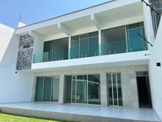 Residencia Nueva En Fracc. Burgos