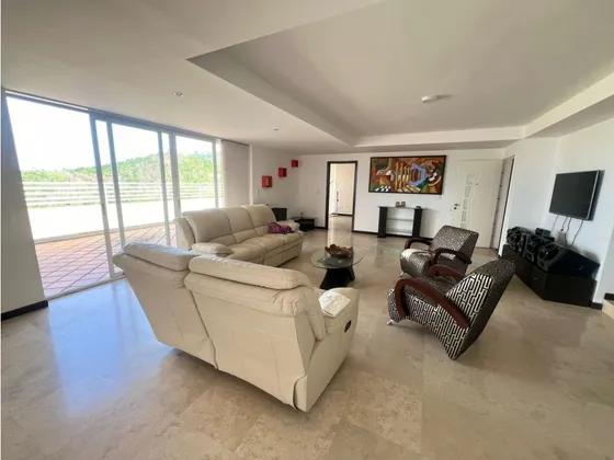 Se Vende Ph 180m² 2h/ 4b/ 3e Los Naranjos