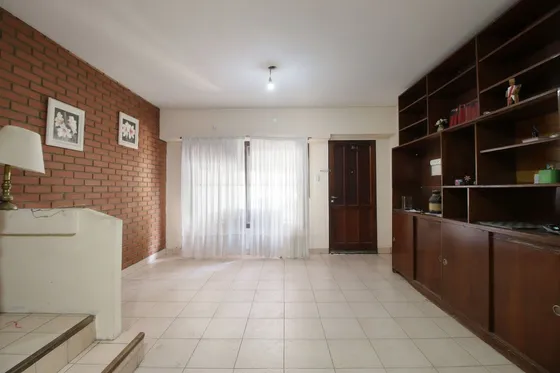 Duplex Venta 4 Ambientes En Ramos Mejia Con Patio
