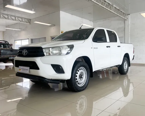 Toyota Hilux 2.7 Cd Srv Vvti 4x4 Cuero - B4