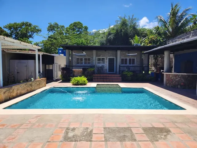 Century21 Monano Tucacas Vende Tu Casa De Ensueño En Choroní, Aragua:  Esta Casa Es El Perfecto Refugio Tropical.