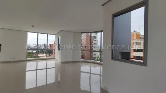 Locales En Alquiler Avenida Lara Con Planta Electrica Este De Barquisimeto Cod.25-2442 Nd