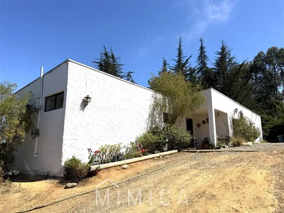 Casa En Venta De 4 Dorm. En Algarrobo