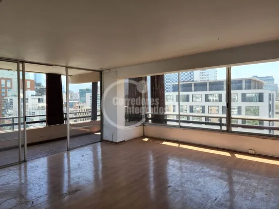 Departamento En Venta De 4 Dorm. Providencia Metr Los Leones