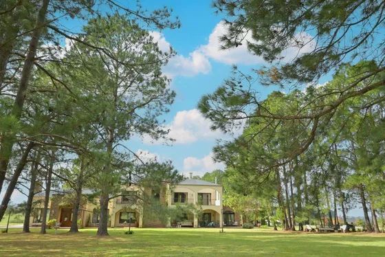 Excelente Casa De Campo Y Amplia Casa De Huéspedes En Venta B. Quebradas Villa Rural