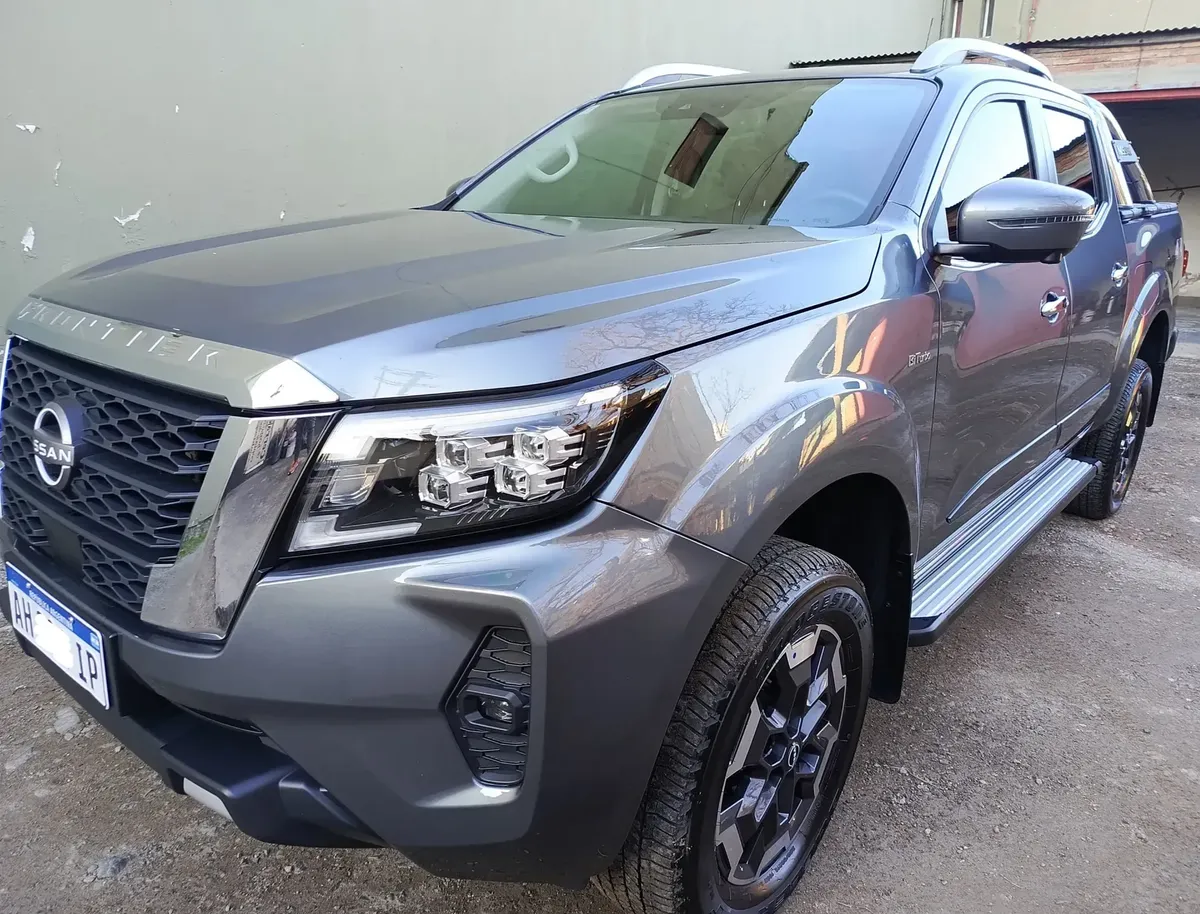 Nissan Frontier 2.3bt Platinum 4x4 AT L22
