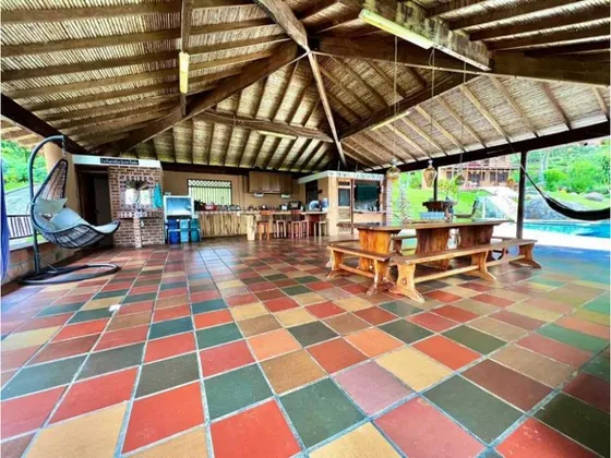 Venta De Casa Finca Con Piscina En Valparaíso, Antioquia