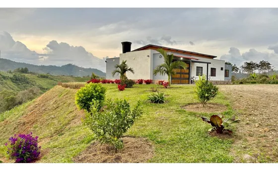 Vendo Casa Campestre Con Hermosa Vista Verde 