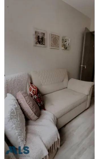 Hermosa Casa Acabados Modernos Y Espacios Iluminad...(mls#237509)