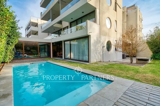Exclusivo Departamento Con Jardin Y Piscina Privad...