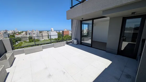 Venta Parque Rodó Excepcional Pent House, 2 Dorm, Gge
