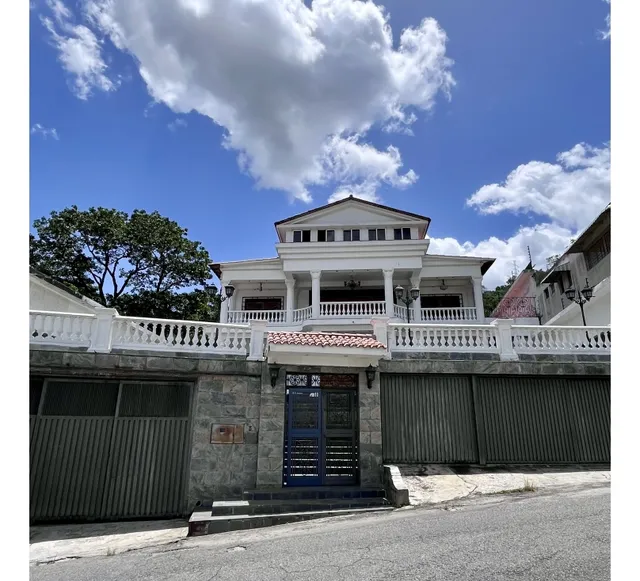 Venta De Casa El Marques (1200m2 10h/10b/10p) Ig