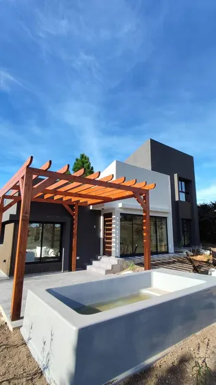 Casa En Venta En Villa Berna  Córdoba