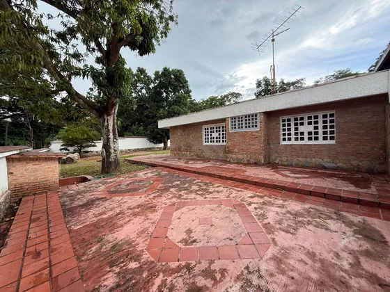 Casa En Colinas De Guataparo Con Terreno De 1450  M Socc