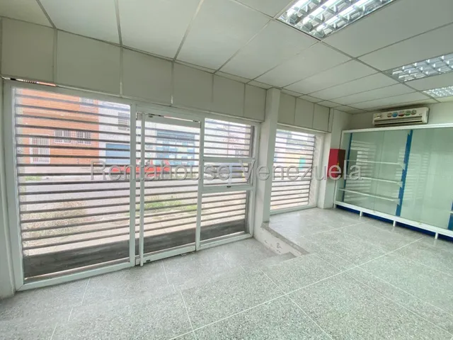 Local Galpon En Vennta Con Deposito Y Vivienda Excelente Ubicacion Para Tu Negocio La Barraca Maracay 377 Metros Cuadrados Estef 25-21627