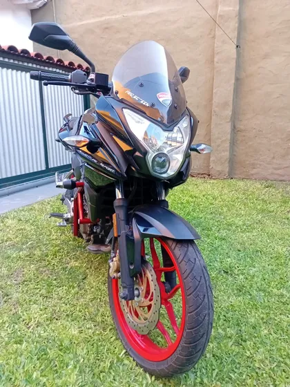 Bajaj Rouser As200 Impecable Pocos Kms