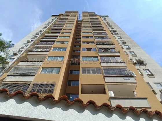Apartamento En Venta En La Trigaleña Valencia Mm Carabobo Piso Alto 