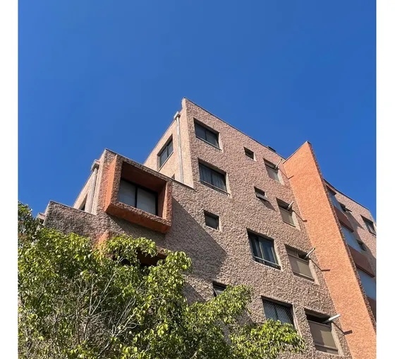 Departamento A Pasos Irarrázaval Metro Chile España. 