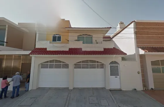 Excelente Casa Con Gran Ubicacion Y Gran Plusvalia Al Adquirirla Mediante Remate Bancario Aprovecha!!