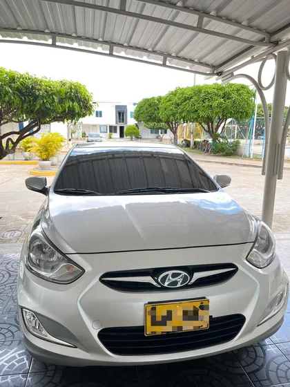 Hyundai Accent 1.6l 5 P
