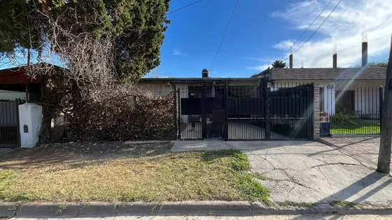 Casa 3 Ambientes En Venta En Claypole