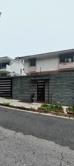 Yr Se Alquila Casa En El Trigal Norte Calle Abierta (sólo Clientes)