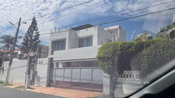 Venta Casa Para Uso Comercial Y Oficina, Urb.dominicanos Aus