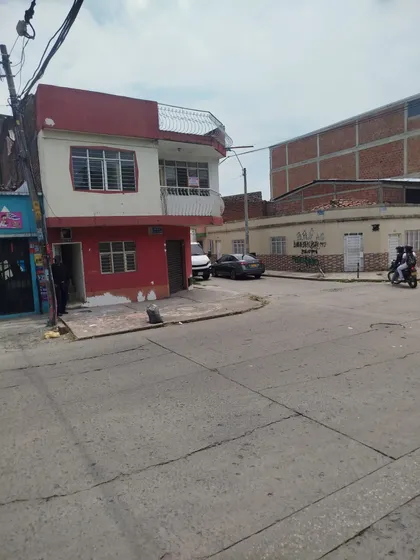 Venta De Casa En El Barrio Sta Helena